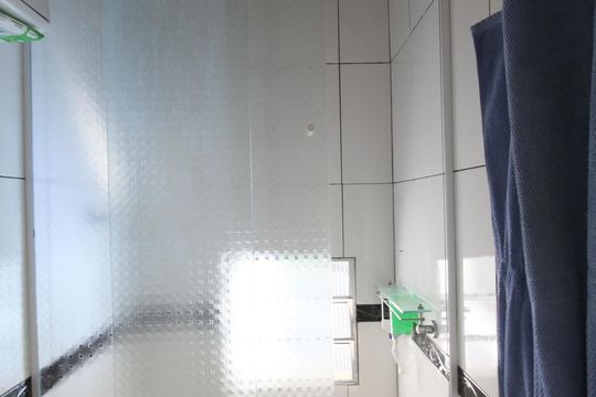 Banheiro de casa para alugar com 1 quarto, 40m² em Parque Taboão, Taboão da Serra