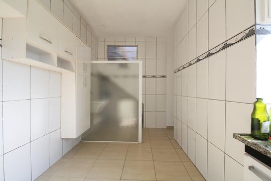 Cozinha de casa para alugar com 1 quarto, 40m² em Parque Taboão, Taboão da Serra