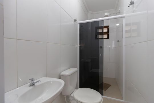 Banheiro de casa para alugar com 1 quarto, 55m² em Jardim Camargo Novo, São Paulo