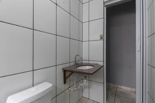 Banheiro de casa para alugar com 3 quartos, 130m² em Jardim Sapopemba, São Paulo
