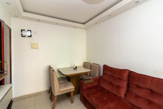 Sala de apartamento para alugar com 1 quarto, 45m² em Padre Miguel, Rio de Janeiro