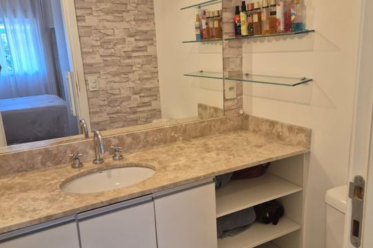 Banheiro de apartamento à venda com 1 quarto, 84m² em Morumbi, São Paulo