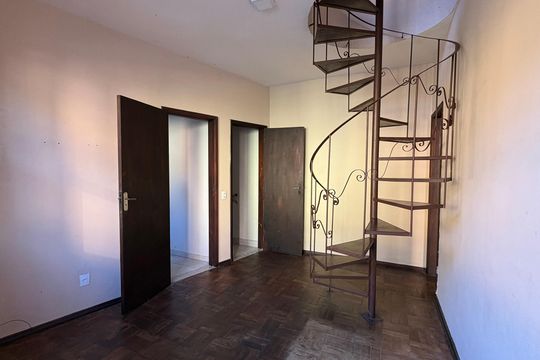 Sala de apartamento para alugar com 3 quartos, 70m² em Itamarati, Petrópolis