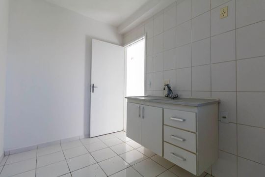 Cozinha de apartamento para alugar com 2 quartos, 58m² em Penha de França, São Paulo