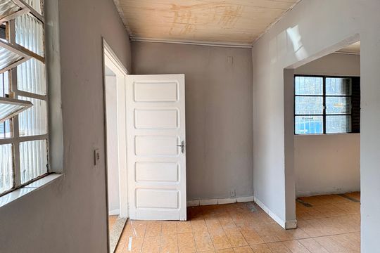 Cozinha de casa para alugar com 1 quarto, 50m² em Jardim Maracana, São Paulo