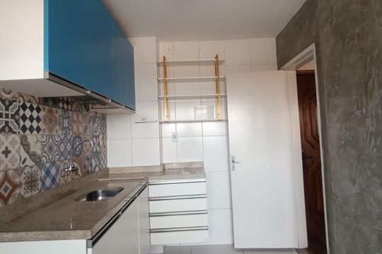 Cozinha e Área de Serviço de apartamento para alugar com 2 quartos, 65m² em Comendador Soares, Nova Iguaçu
