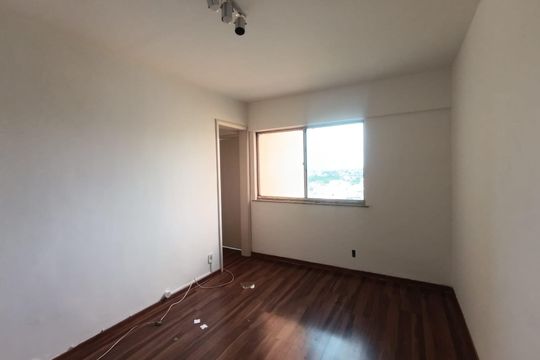 Apartamento para alugar com 2 quartos, 65m² em Comendador Soares, Nova Iguaçu