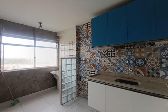 Cozinha e Área de Serviço de apartamento para alugar com 2 quartos, 65m² em Comendador Soares, Nova Iguaçu