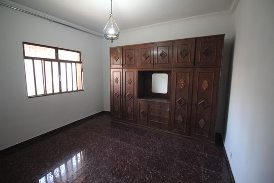 Quarto 1 de casa para alugar com 2 quartos, 280m² em Milionários, Belo Horizonte