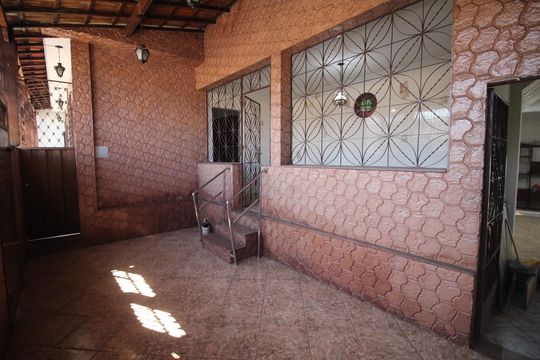 Quintal de casa para alugar com 2 quartos, 280m² em Milionários, Belo Horizonte