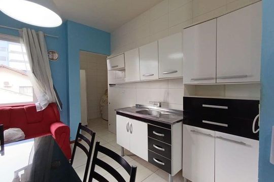 Apartamento para alugar com 2 quartos, 48m² em Carianos, Florianópolis