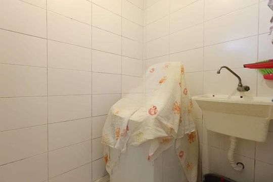 Área de serviço de apartamento para alugar com 2 quartos, 48m² em Carianos, Florianópolis