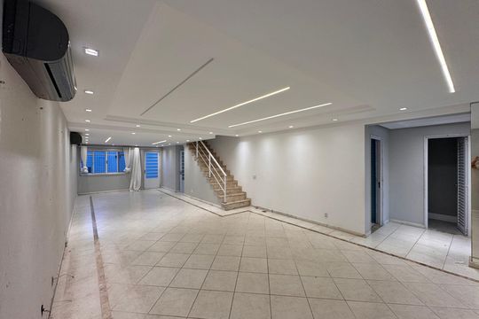 Casa de Condomínio para alugar com 4 quartos, 420m² em Recreio dos Bandeirantes, Rio de Janeiro