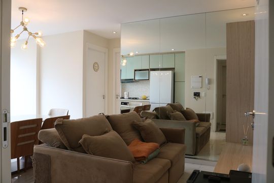 Sala de apartamento à venda com 2 quartos, 47m² em Parque Industrial Tomas Edson, São Paulo