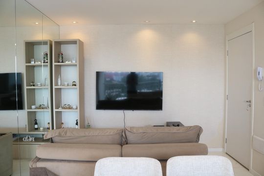 Sala de apartamento à venda com 2 quartos, 47m² em Parque Industrial Tomas Edson, São Paulo