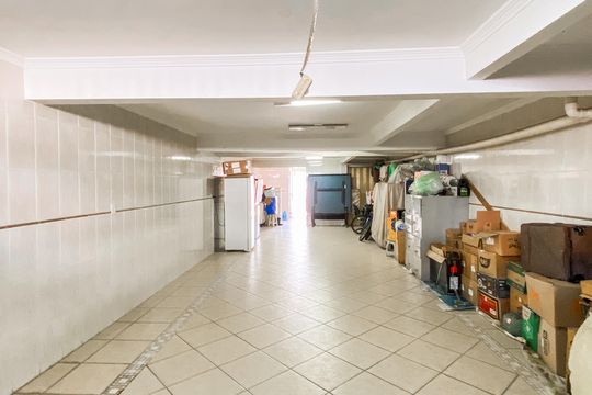 Garagem de casa à venda com 3 quartos, 225m² em Itaquera, São Paulo