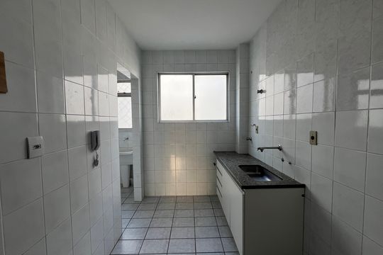 Cozinha de apartamento para alugar com 3 quartos, 80m² em Alípio de Melo, Belo Horizonte