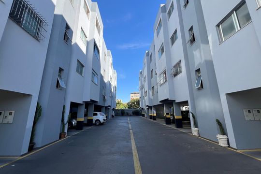 Garagem de apartamento para alugar com 3 quartos, 80m² em Alípio de Melo, Belo Horizonte