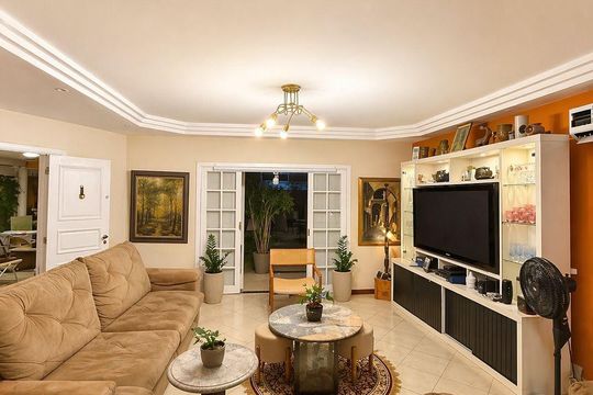Sala de casa de condomínio à venda com 3 quartos, 353m² em Itanhangá, Rio de Janeiro