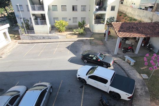 Garagem de apartamento à venda com 2 quartos, 46m² em Vila Cloris, Belo Horizonte