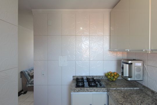 Cozinha de apartamento à venda com 2 quartos, 46m² em Vila Cloris, Belo Horizonte