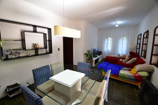 Casa à venda com 3 quartos, 160m² em Campinas, Campinas