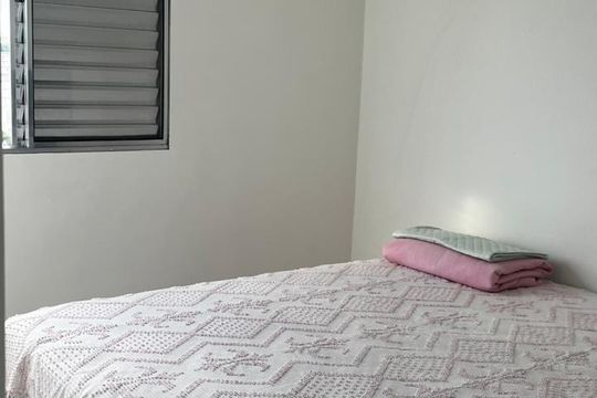 Quarto de apartamento para alugar com 2 quartos, 55m² em Lajeado, Cotia