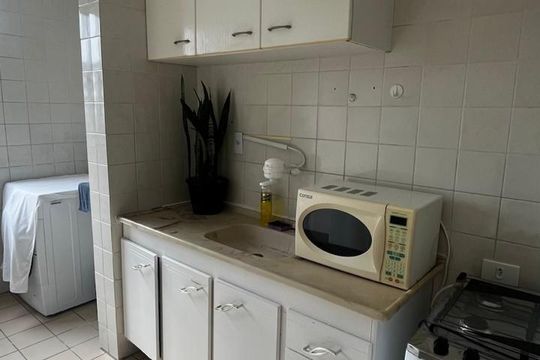 Cozinha de apartamento para alugar com 2 quartos, 55m² em Lajeado, Cotia