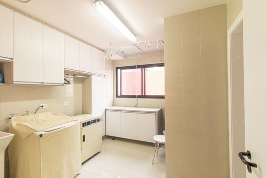 Área de Serviço de apartamento à venda com 4 quartos, 422m² em Rebouças, Curitiba