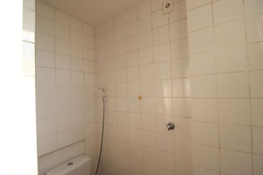 Área de serviço - Banheiro de apartamento para alugar com 2 quartos, 77m² em Pechincha, Rio de Janeiro