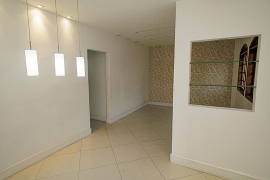 Sala  de casa à venda com 4 quartos, 140m² em Campo Grande, Rio de Janeiro
