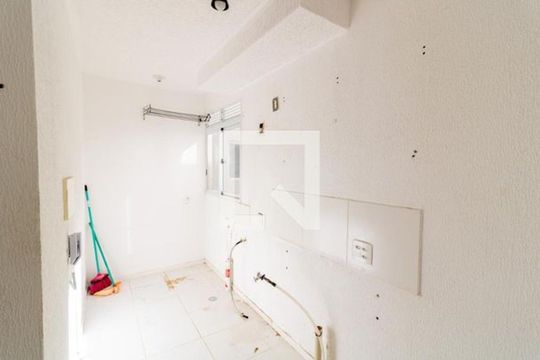 Cozinha de apartamento para alugar com 2 quartos, 44m² em Campo Novo, Porto Alegre