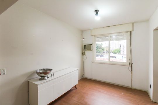Sala de apartamento à venda com 2 quartos, 93m² em Centro, Canoas