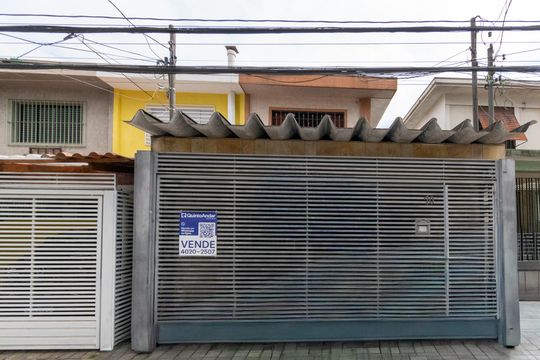 Fachada de casa à venda com 2 quartos, 221m² em Parque Jabaquara, São Paulo