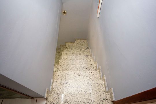 Escada de casa para alugar com 2 quartos, 80m² em Centro, Diadema
