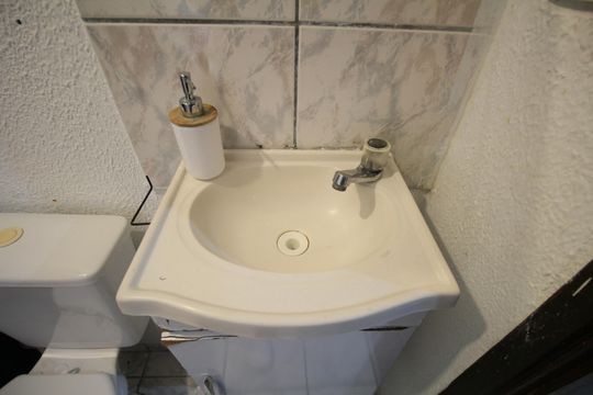 Banheiro de apartamento à venda com 3 quartos, 64m² em Parque Munhoz, São Paulo