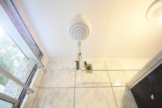 Banheiro de apartamento à venda com 3 quartos, 64m² em Parque Munhoz, São Paulo