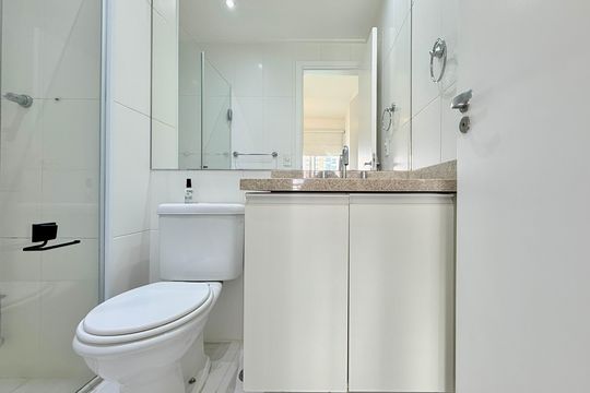 Banheiro Suíte  de apartamento à venda com 1 quarto, 49m² em Campo Belo, São Paulo