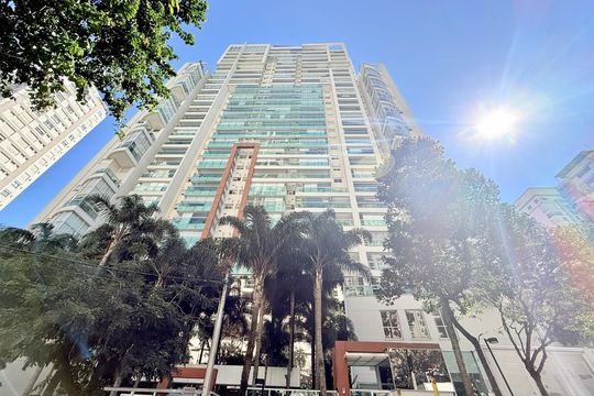 Fachada de apartamento à venda com 1 quarto, 49m² em Campo Belo, São Paulo