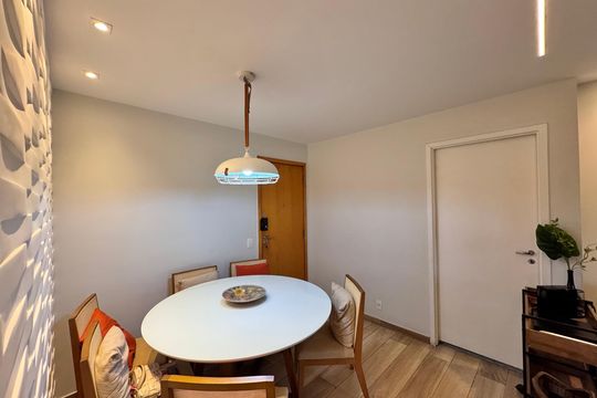 Sala de apartamento à venda com 2 quartos, 66m² em Barra da Tijuca, Rio de Janeiro