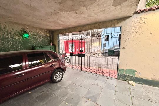 Garagem  de casa à venda com 2 quartos, 180m² em Vila Buenos Aires, São Paulo