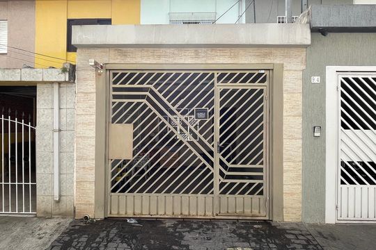 Garagem de casa à venda com 3 quartos, 90m² em Ferreira, São Paulo