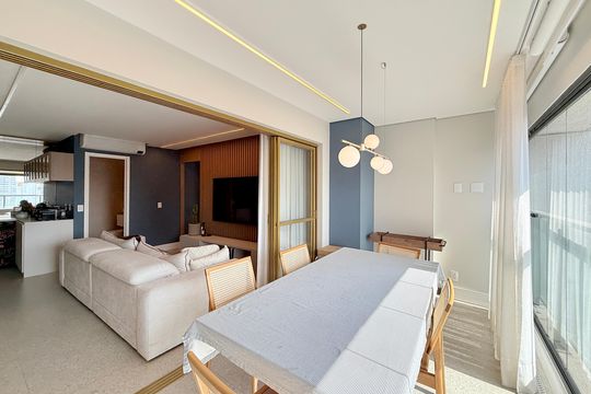 Varanda Integrada  de apartamento à venda com 2 quartos, 84m² em Jardim das Acacias, São Paulo