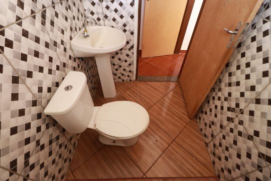 Banheiro suite  de casa para alugar com 2 quartos, 70m² em Jardim Marchesi, Ribeirão Preto