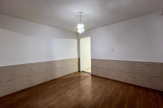 Sala de casa para alugar com 1 quarto, 45m² em Jardim Vergueiro, São Paulo