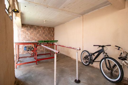 Área comum de casa à venda com 3 quartos, 90m² em Umbará, Curitiba