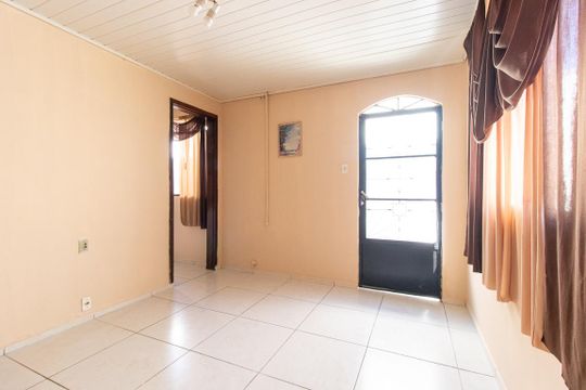 Sala de casa à venda com 3 quartos, 90m² em Umbará, Curitiba