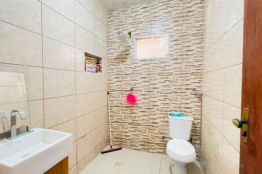 Banheiro de casa de condomínio para alugar com 3 quartos, 140m² em Caucaia do Alto, Cotia