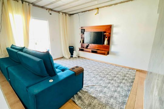 Sala de casa de condomínio para alugar com 3 quartos, 140m² em Caucaia do Alto, Cotia