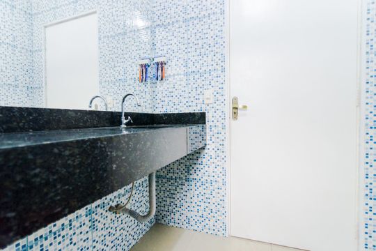 Banheiro Social  de casa para alugar com 3 quartos, 150m² em Jardim Santa Maria, Guarulhos